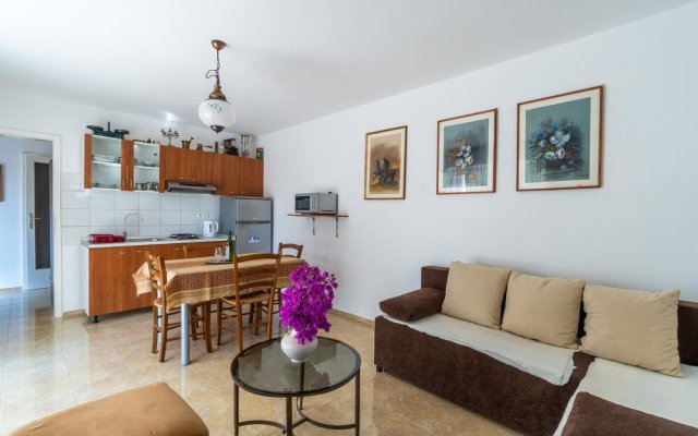 Awesome Apartment in Premantura With 1 Bedrooms and Wifi
