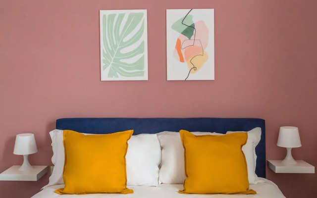 Maria's Bright Flats at the Cathedral