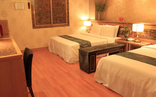 Hotel Amour