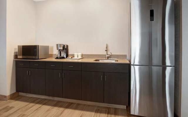 Ramada by Wyndham St. Paul AB