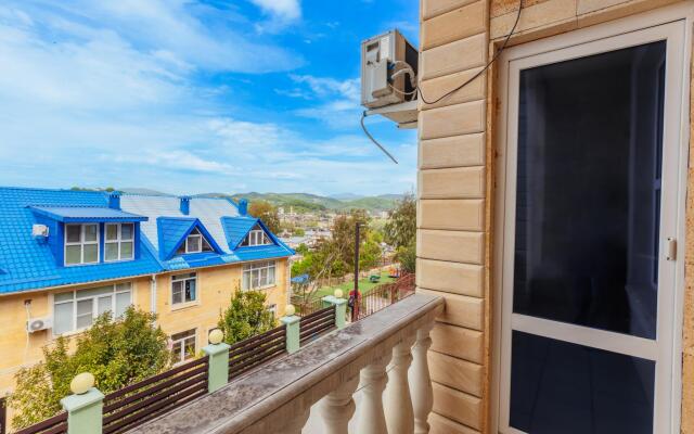 Esthete apartments on Parkhomenko Street