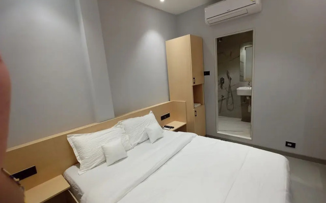 Hotel Golden Suites - Near Nesco