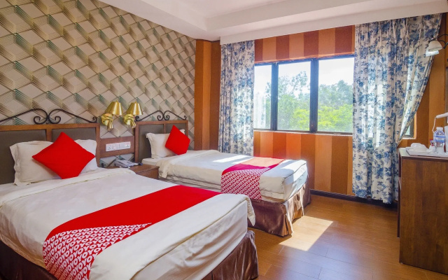 OYO 90134 K Garden Hotel