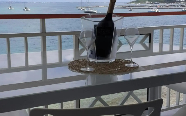 Grand Studio « Blue Sunset » mer, plage, piscine.