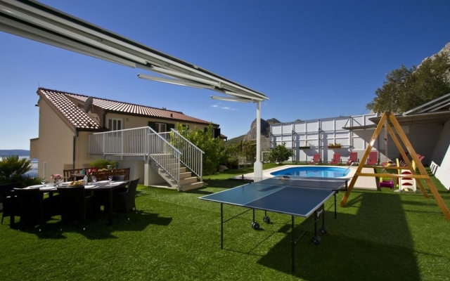 Holiday house Miho - with pool : Omis, Riviera Omis