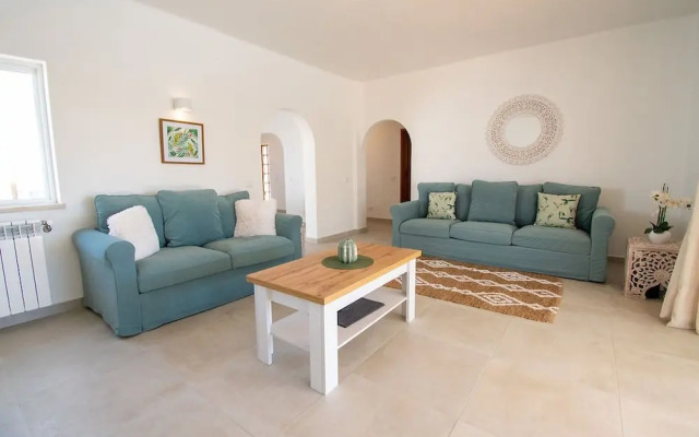 Pomba Beautifully Renovated With Heated Pool