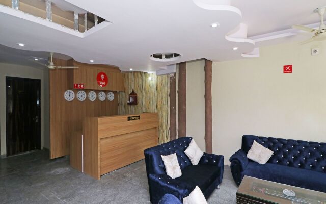 OYO 12348 Hotel Aerosky Residency