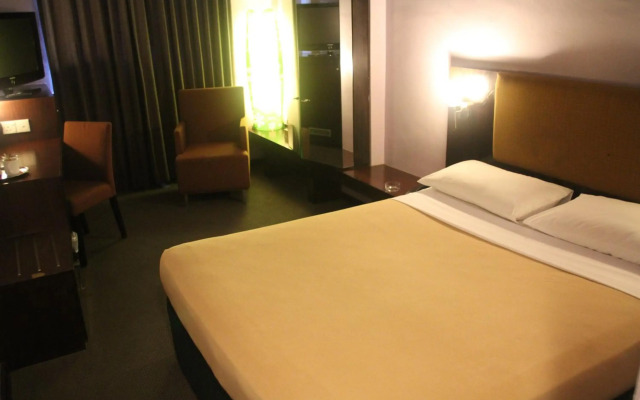 Strand Hotel (SG Clean Certified)