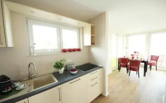 Komfort-Hausboote am Naturhafen Krummin