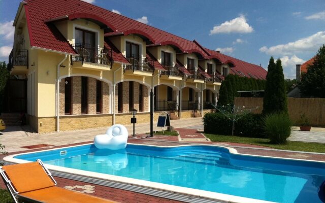 Bajor Panzio Aparthotel Restaurant - Adults Only
