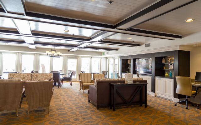 Carlsbad Inn Beach Resort