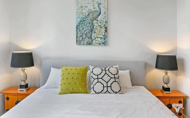 Min to Olympic Park Family 3 BED Luxury APT Nwp002