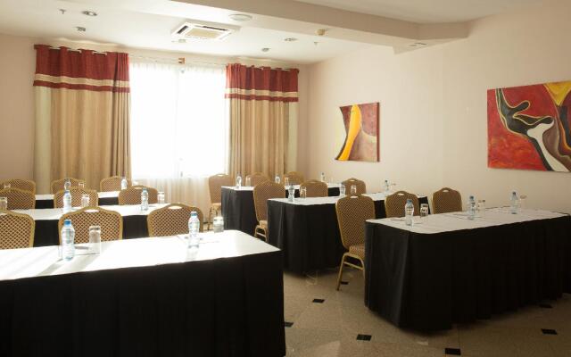 DoubleTree by Hilton Hotel Dar es Salaam - Oyster Bay