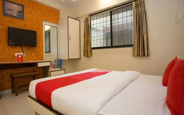 OYO 11601 Hotel Karishma