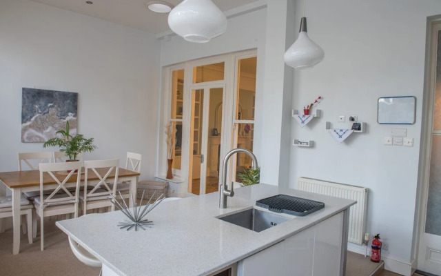 Toothbrush Apts - Ipswich Fonnereau Road
