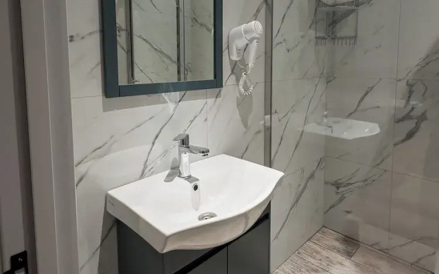 15 Palms Baku Hotel