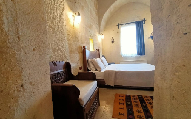 Apex Cave Hotel
