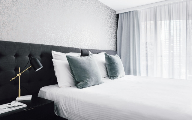 Quay West Suites Melbourne