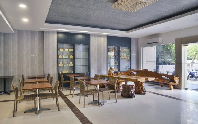 Hotel 360