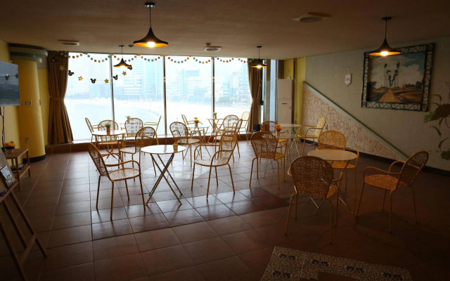 Yes Guesthouse - Hostel