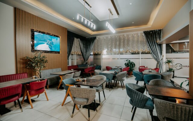Grand Quars Hotel