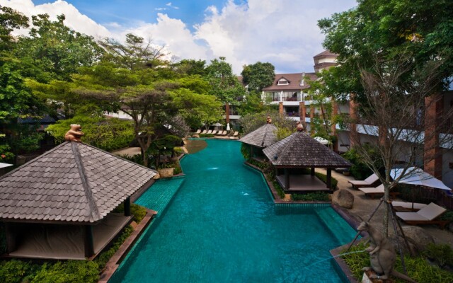 Woodlands Hotel & Resort