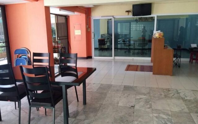 NIDA Rooms Chill Place