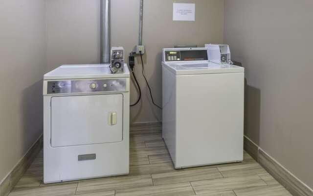 Days Inn Council Bluffs/9th Ave