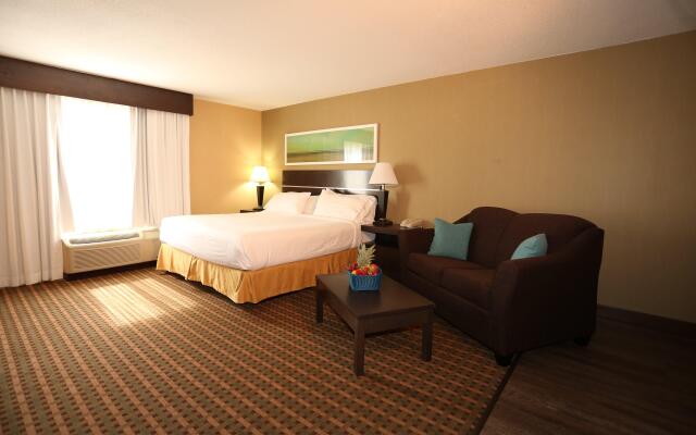 Holiday Inn Express And Suites - Vernon by IHG
