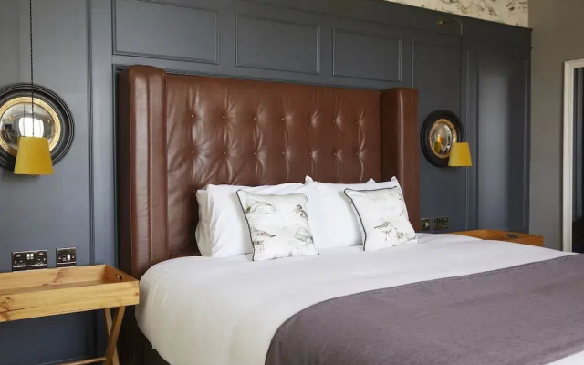 Riverside Shrewsbury by Chef and Brewer Collection