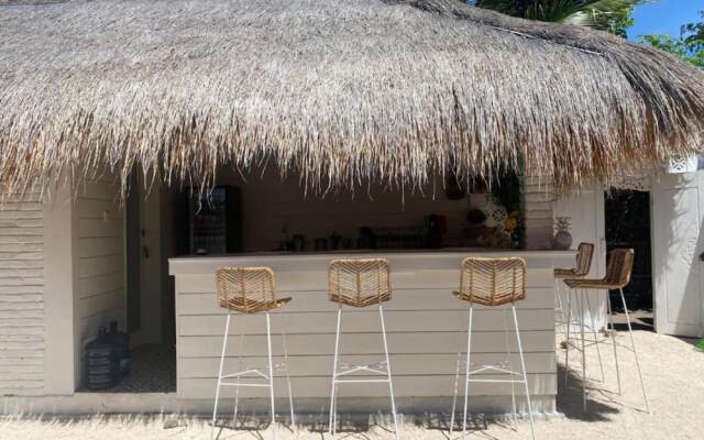 Love Coconut Bungalow