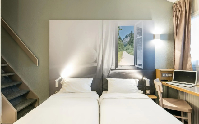 B&B HOTEL Grenoble Université 1