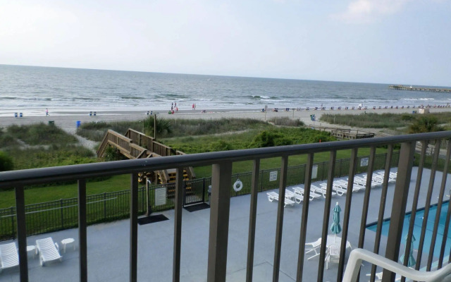 Tropical Seas Hotel