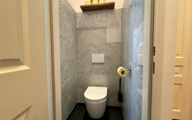 7th Heaven Vienna Center Apartments