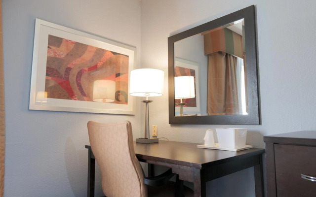 Holiday Inn Express Hotel & Suites Reidsville