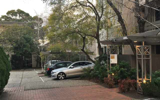 Apartments On Lygon