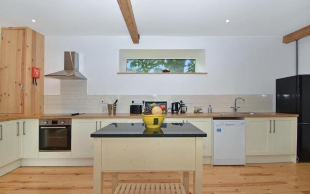 5 Bed Barn Conversion - with private hot tub