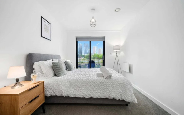 Manchester - Apartment - Sleeps 5 - Parking