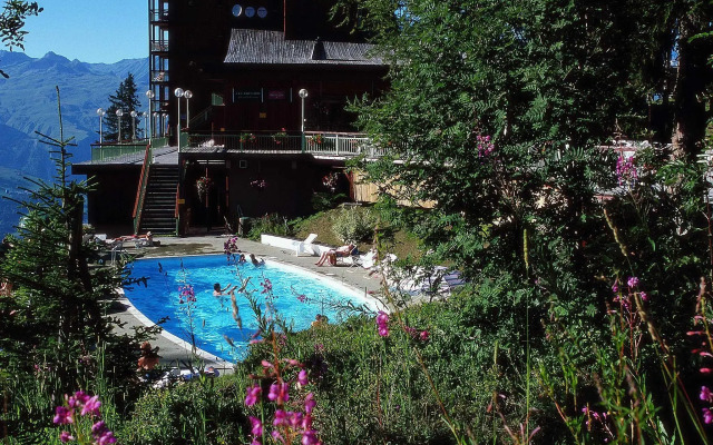 Altezza Arc 1800 Hotel & Spa