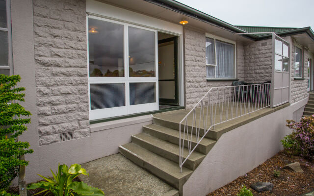 The Coast Motel