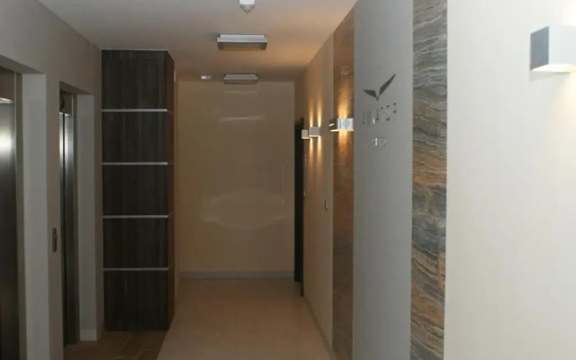 IRS ROYAL APARTMENTS - IRS Aviator