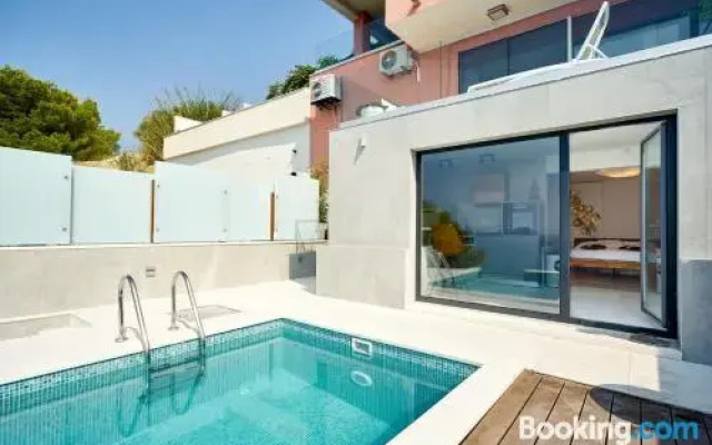 Apartment Paradiso