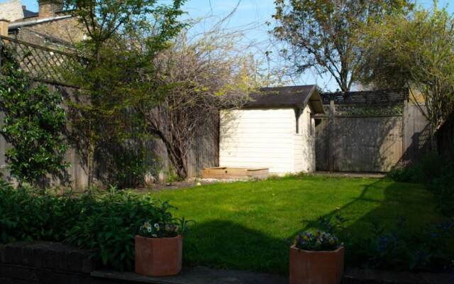 3 Bedroom Family Home Next To Southfields