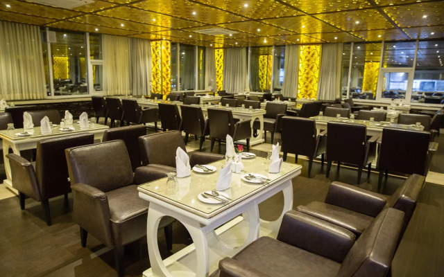 Hotel Benzz Park Vellore