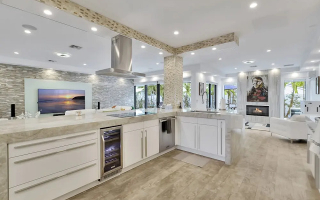 Lynora's Luxe Estate Modern Design