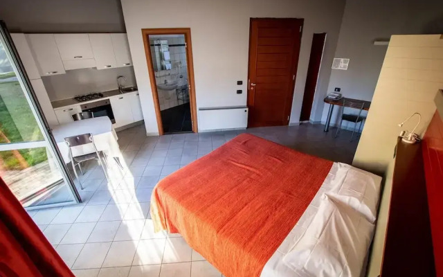 Room in Guest Room - Bright and Spacious Double-room