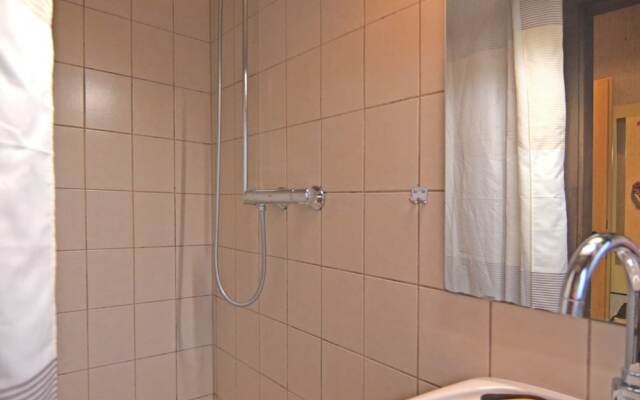 Cosily furnished Bungalow With Peaceful Neighbourhood .