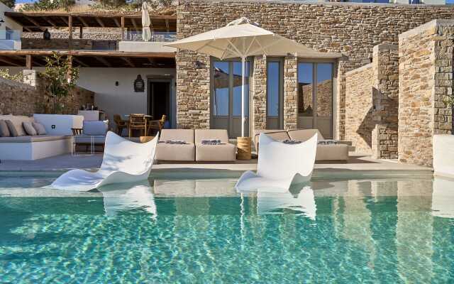 Ios Grand Pool Suites