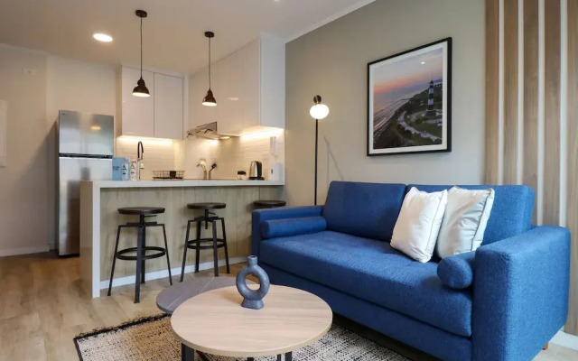 w Majestic 1BR Duplex in the Heart of Barranco