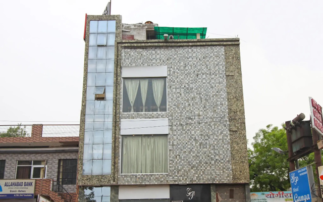 OYO 2839 Hotel Ganga Palace